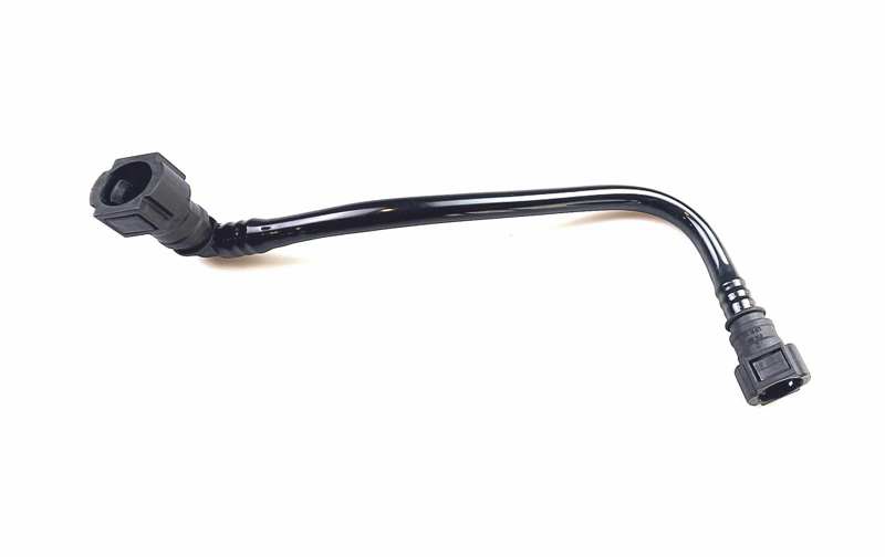 Fuel pipe (forward bending)